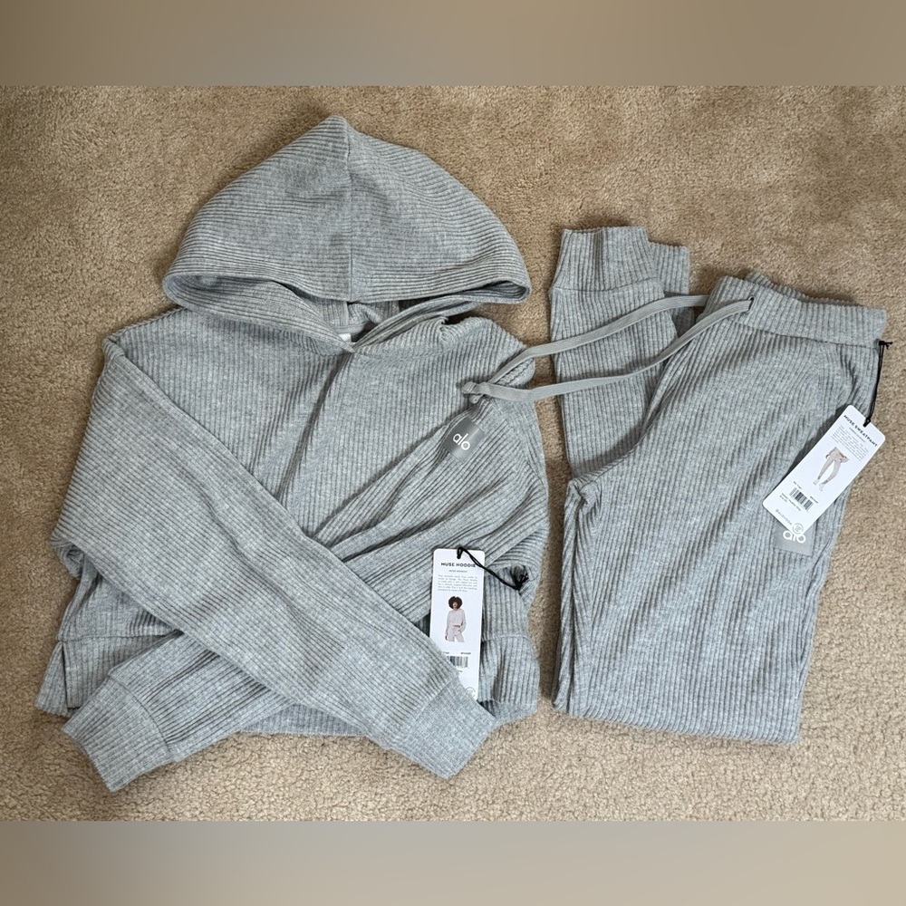 Alo Muse Set, Athletic Heather Gray